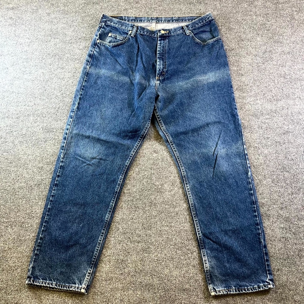 Wrangler Jeans Mens 42x32 Blue Denim Relaxed Fit Straight Streetwear 976T1DR